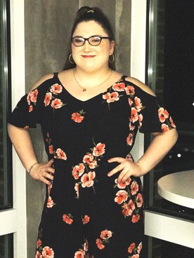 「Kendra Scott  （-）のアイテム」を使った、Livy さん（レディース・165cm）の夏コーディネート