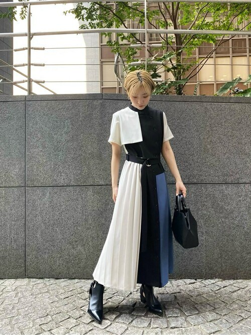 fumika  nishizawa使用「UNITED TOKYO（ダブルヨークシャツワンピース）」的時尚穿搭