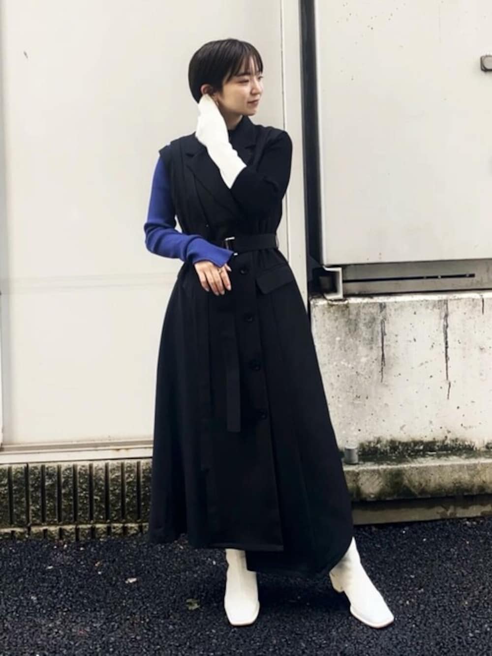 カットワークベストワンピースを使ったショップスタッフの人気