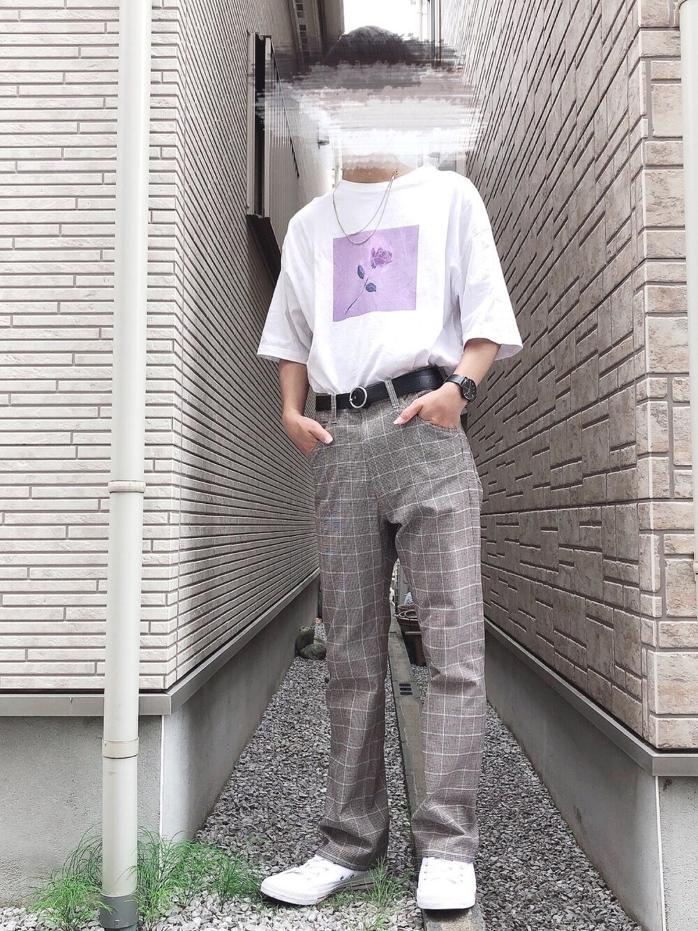 「夏だ！Tシャツ着よう！、きれいめカジュアル、夏コーデ、ビッグシルエット、タックイン、フレアパンツ、チェックパンツ、HARE、ビッグT、プリントT」｜「HAREのデザインチェーンネックレス(HARE)（ネックレス、シルバー系）」を使った、Manato「U170」さん（メンズ・168cm）の夏コーディネートの1枚目の写真