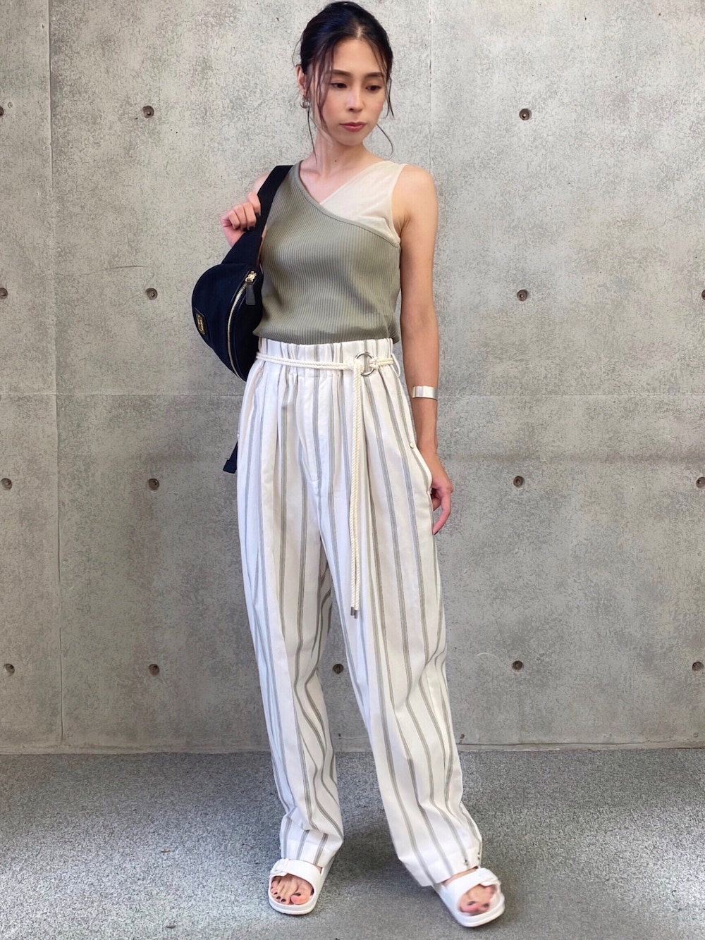 「4WAY、ワンショルダー、タンクトップ、夏コーデ、大人カジュアル、paulstuartadvance、ootd、outfit」｜「Paul Stuart advanceのEllie（エリー）4WayワンショルTOPS（Tシャツ/カットソー、グリーン系）」を使った、paulstuartadvanceさん（レディース・156cm）の夏コーディネートの1枚目の写真