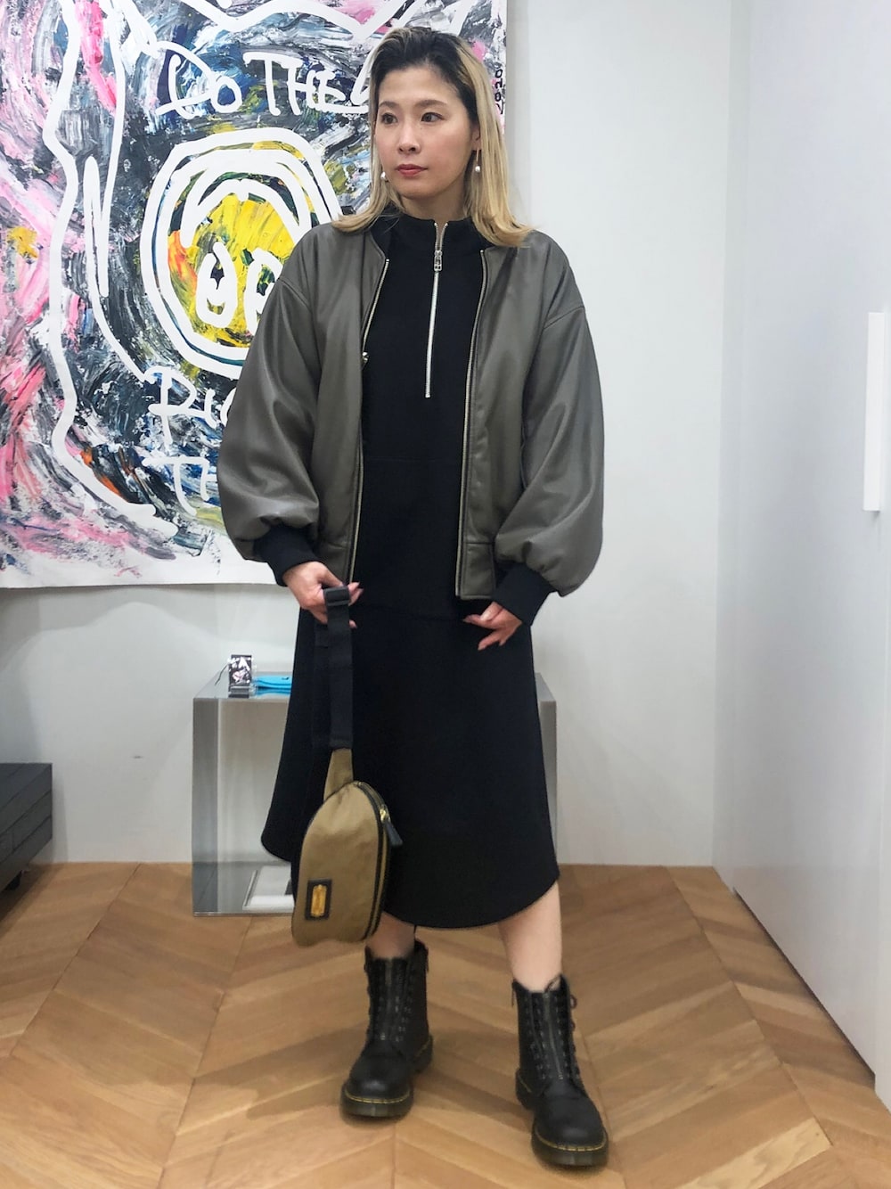 「MA1、MA1 jacket、MA1コーデ、MA1ブルゾン、オトナカジュアル、大人コーデ、冬コーデ、アウターコーデ、paulstuartadvance、ootd」｜「Paul Stuart advanceのNoah（ノア）フェイクレザーリバーシブルMA1（MA-1、ブラウン系）」を使った、paulstuartadvanceさん（レディース・150cm）の秋コーディネートの1枚目の写真
