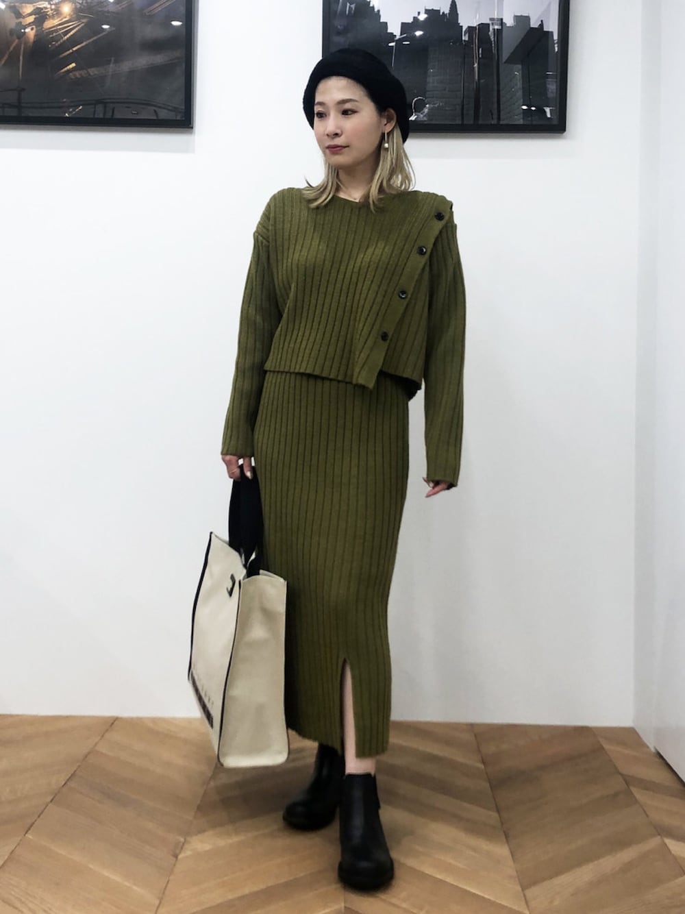 「ニットアップ、ニットワンピース、ニットセットアップ、大人カジュアル、冬コーデ、トートバッグ、カジュアルコーデ、ootd、outfit、paulstuartadvance」｜「Paul Stuart advanceのシンプルカラーベレー帽（ハンチング/ベレー帽、ブラック系）」を使った、paulstuartadvanceさん（レディース・150cm）の秋コーディネートの1枚目の写真