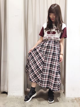 「E hyphen world gallery（イーハイフンワールドギャラリー）のアイテム（スカート）」を使った、ayano♡さん（レディース・155cm）の春コーディネート