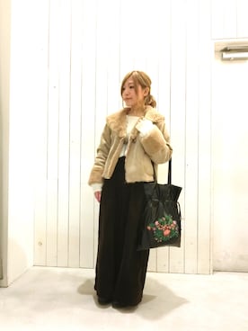 「刺繍」｜「アイテム（ムートンコート）」を使った、suika☺︎さん（レディース・150cm）の秋コーディネート