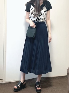「UNIQLO（ユニクロ）のシフォンプリーツロングスカート（丈標準80～84cm）（スカート、ブルー系）」を使った、をさん（レディース・160cm）の夏コーディネート