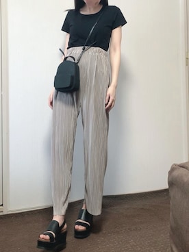 「無印良品（ムジルシリョウヒン）のアイテム（Tシャツ/カットソー、ブラック系）」を使った、をさん（レディース・160cm）の夏コーディネート