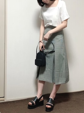 「by muni:r（バイ ムニール）のチェックAラインボックス プリーツスカート（スカート、グレー系）」を使った、をさん（レディース・160cm）の夏コーディネート