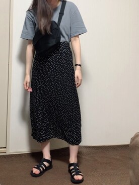 「DHOLIC（ディーホリック）のAラインドットロングスカート（スカート、ブラック系）」を使った、をさん（レディース・160cm）の夏コーディネート