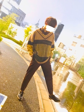 「YON（ヨン）のアイテム（トップス）」を使った、わをんさん（メンズ・176cm）の秋コーディネート