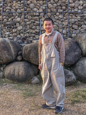 「plain-me（プレインミー）のアイテム（オールインワン・サロペット）」を使った、Richard 查씨さん（メンズ・160cm）の冬コーディネート