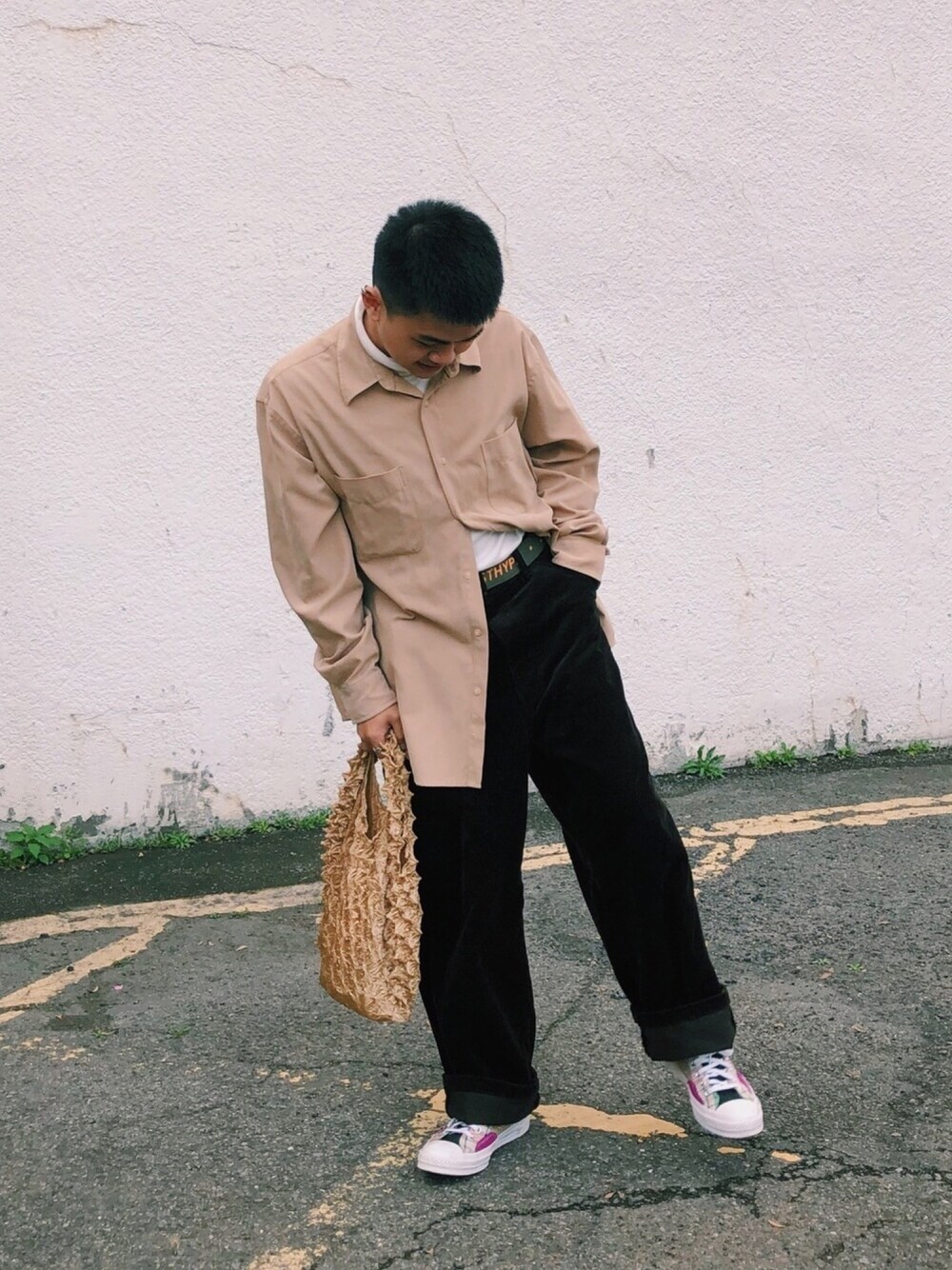「ootd、冬コーデ、低身長コーデ、低身長男子、古着、古着MIX、古着好きな人と繋がりたい、古着コーデ」｜「VINTAGEのアイテム（シャツ/ブラウス、ベージュ系）」を使った、Richard 查씨さん（メンズ・160cm）の冬コーディネートの1枚目の写真