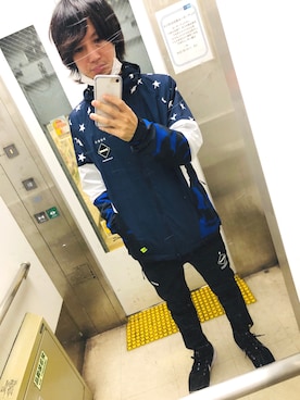 「F.C.R.B.（エフシーアールビー）のアイテム（ナイロンジャケット）」を使った、ハシモトさん（メンズ・166cm）の春コーディネート