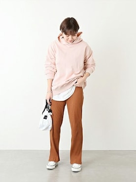 「Russell Athletic（ラッセルアスレティック）のアイテム（パーカー）」を使った、hirotaさん（レディース・168cm）の冬コーディネート