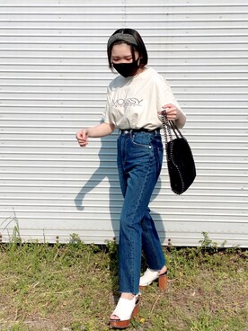 「EMODA（エモダ）のカットオフRIPPEDジャストウエストジーンズ（デニムパンツ）」を使った、ｓａｙａｋａさん（レディース・151cm）の春コーディネート