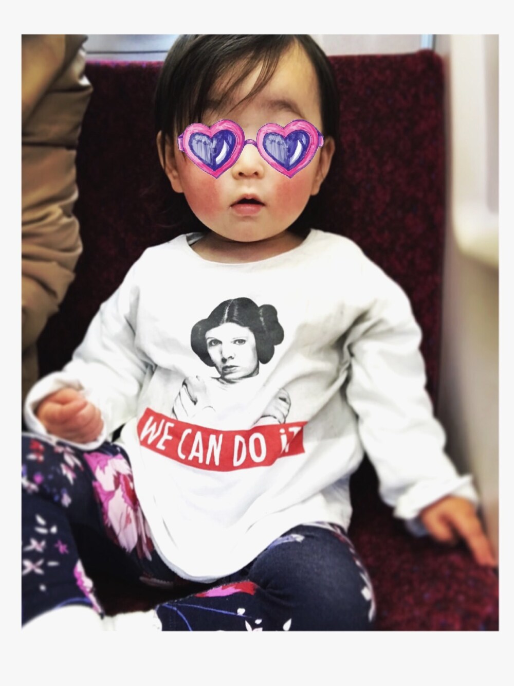 「1歳、1歳女の子、スターウォーズ、レイア姫」｜「ZARA KIDSのアイテム（トップス、ホワイト系）」を使った、___ai__さん（キッズ・70cm）の冬コーディネートの1枚目の写真