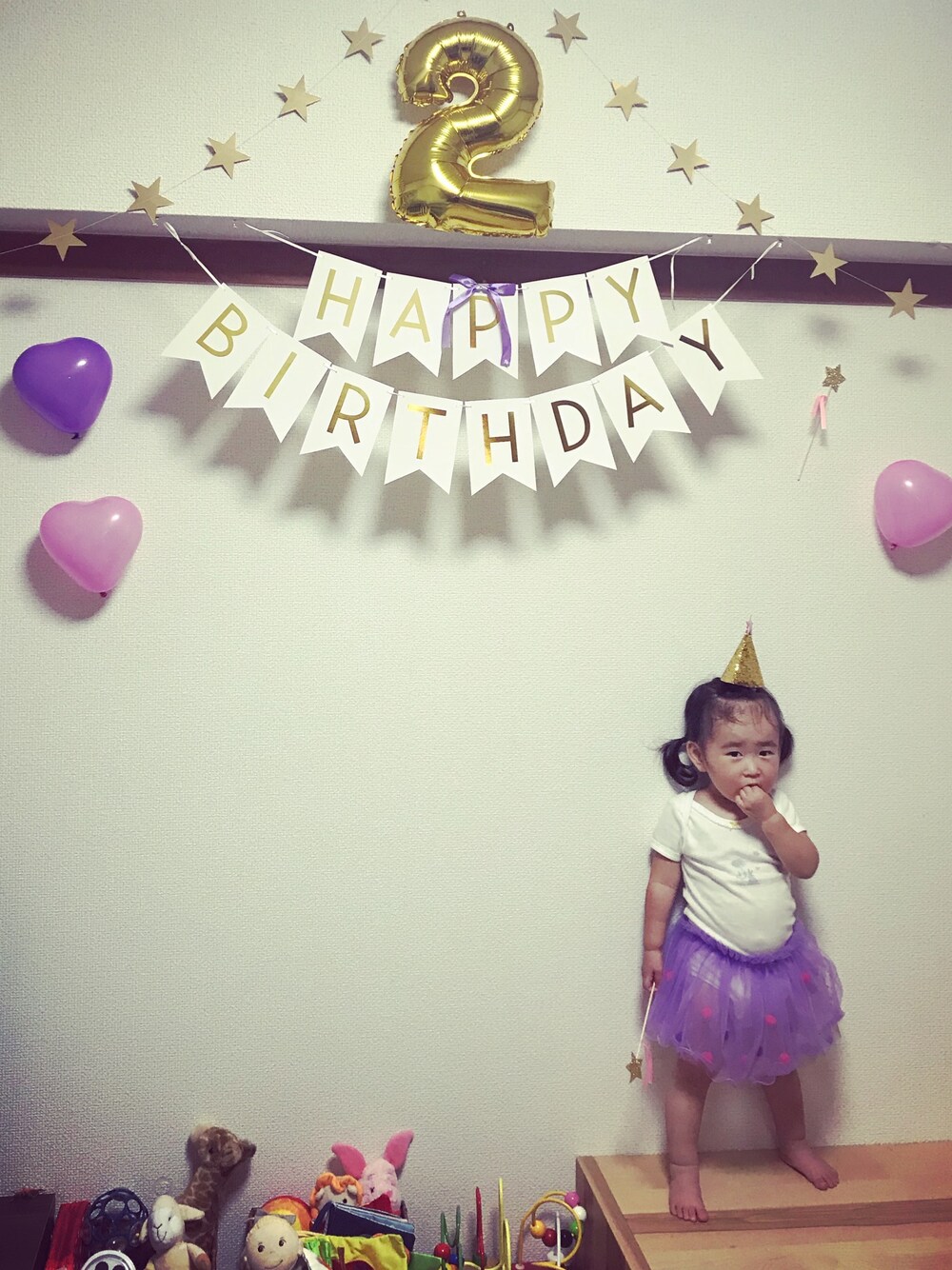 「誕生日、2歳、petit bateau、プチバトー、DAISO、パーティースタイル、お誕生日おめでとう！」｜「PETIT BATEAUのボーダー＆プリント半袖ボディ３枚組（肌着、ホワイト系）」を使った、___ai__さん（キッズ・80cm）の夏コーディネートの1枚目の写真