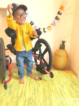 「Moujonjon（ムージョンジョン）のアイテム（デニムパンツ）」を使った、kenkenmimiさん（キッズ・90cm）の秋コーディネート