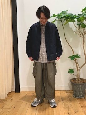 「URBAN RESEARCH DOORS（アーバンリサーチドアーズ）の【一部WEB限定サイズ】ファインコットンレギュラーカラーシャツ（シャツ/ブラウス、グレー系）」を使った、Shouta Yamaneさん（メンズ・173cm）の春コーディネート