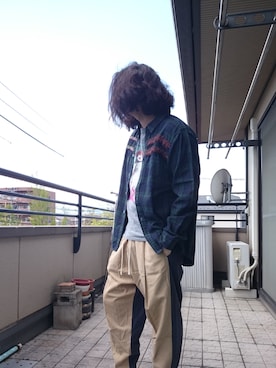 「YANTOR（ヤントル）のアイテム（パンツ）」を使った、KNOCK and WOODさん（メンズ・165cm）の春コーディネート