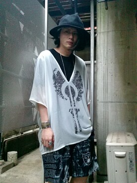 「hatra（ハトラ）のアイテム（Tシャツ/カットソー）」を使った、KNOCK and WOODさん（メンズ・165cm）の春コーディネート