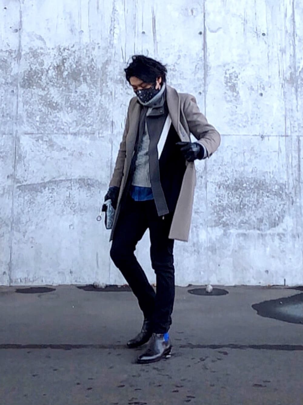 Theory メンズ グレーとネイビーのチェスターコート Theory メンズ グレーとネイビーのチェスターコート