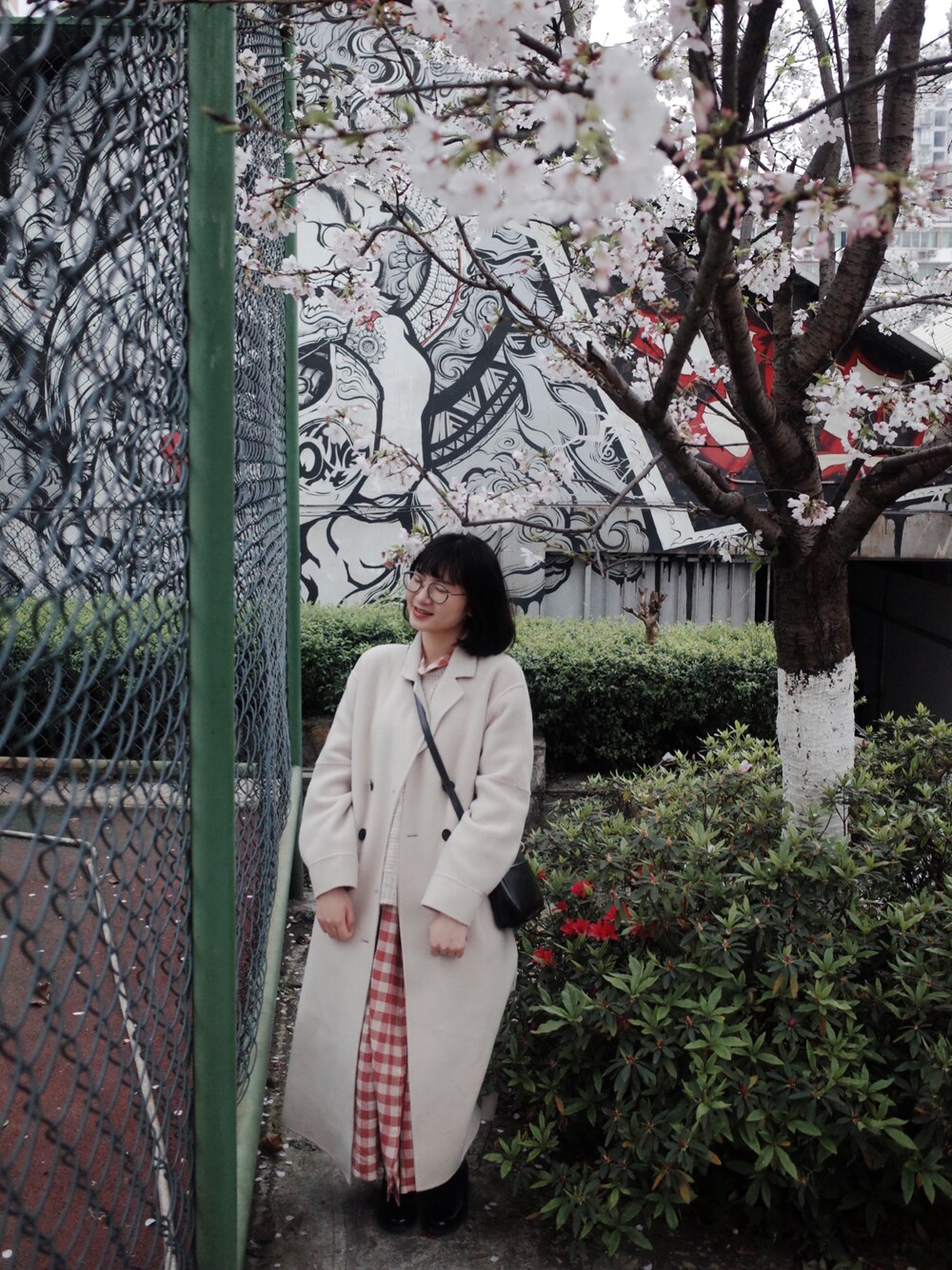 「桜、spring、Samansa Mos2、HARUTA、Chongqing」｜「Randompieceのアイテム（ダッフルコート、ホワイト系）」を使った、_omom_さん（レディース・158cm）の春コーディネートの1枚目の写真