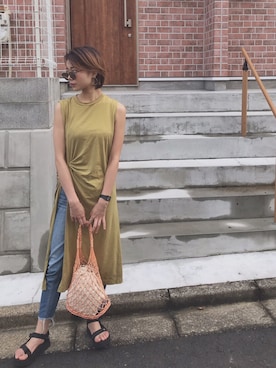 「Teva（テバ）のTeva / プラットフォーム ユニバーサル（サンダル）」を使った、🗣ともちんさん（レディース・168cm）の秋コーディネート