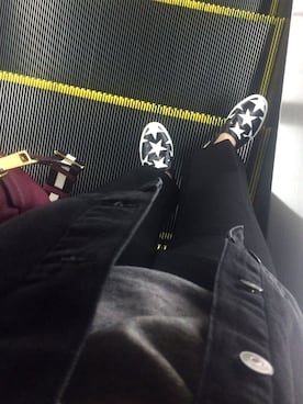 「GIVENCHY（ジバンシイ）のアイテム（スリッポン）」を使った、aさん（レディース・160cm）の冬コーディネート