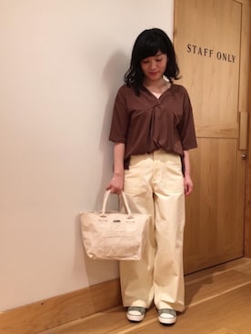 「アイテム（スリッポン、グリーン系）」を使った、coenのださん（レディース・153cm）の春コーディネート
