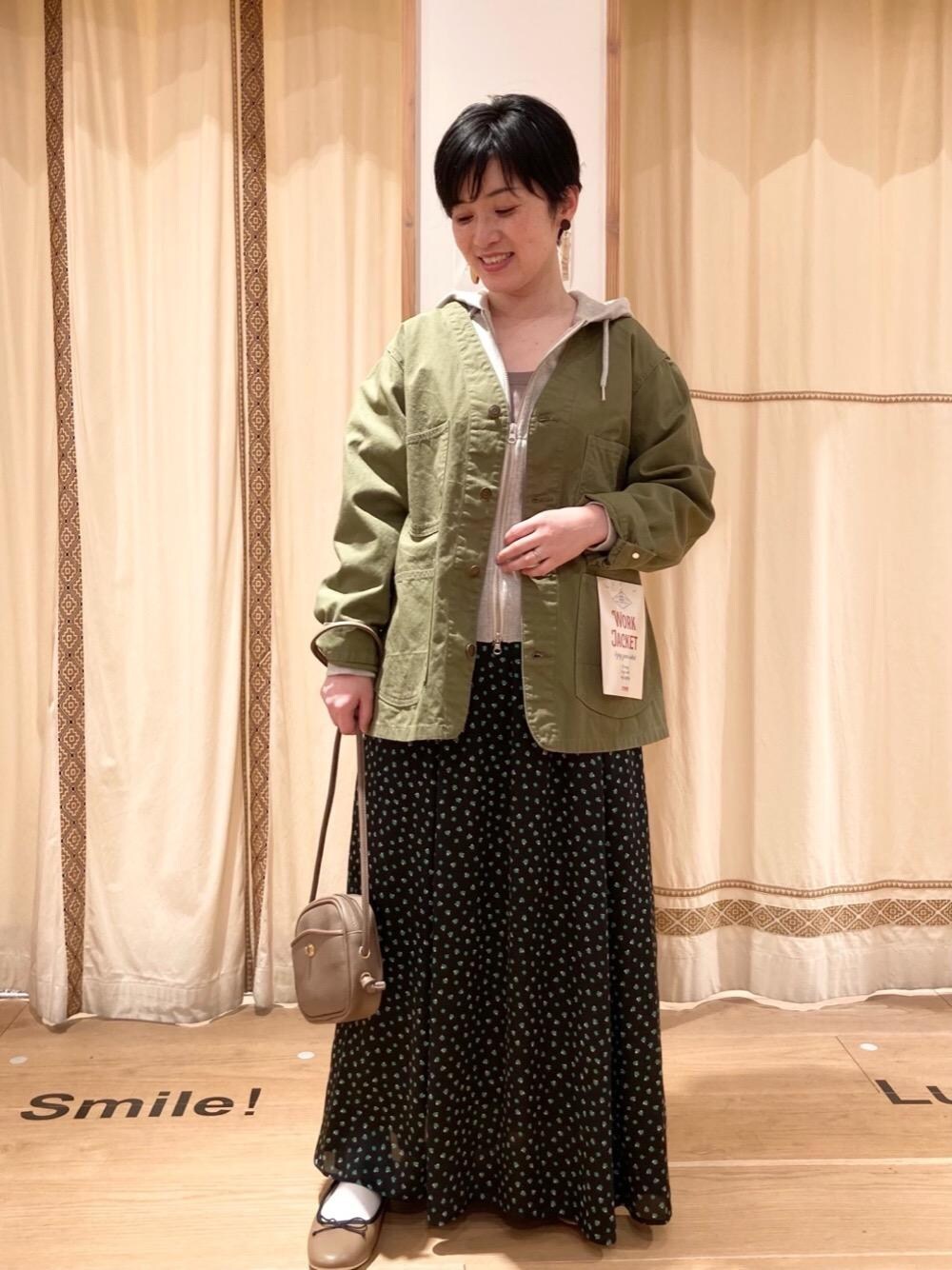「春アウター、coen、ベーシックカラー、コーエン、低身長コーデ、着回し抜群、USAコットン、カラバリアイテム、2021春新作、クールに決める春アウター」｜「coenのNEWバレエフラットシューズ（バレエシューズ、ベージュ系）」を使った、coenのださん（レディース・153cm）の春コーディネートの1枚目の写真