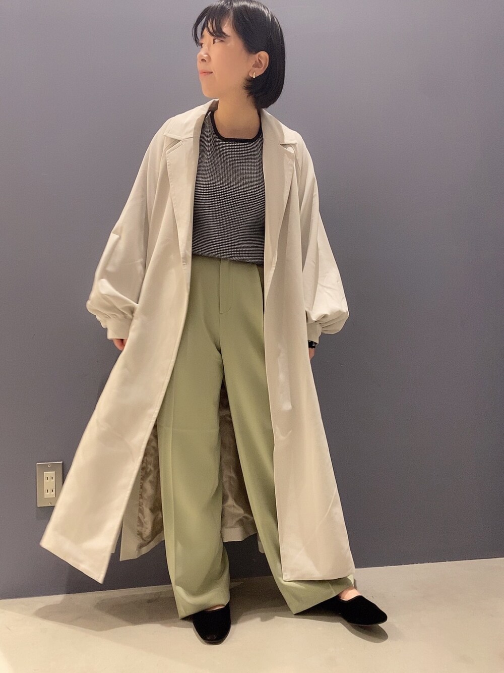 「AMERICAN HOLICのセンタープレスワイドパンツ ＊（スラックス、グリーン系）」を使った、みもさん（レディース・152cm）の冬コーディネートの1枚目の写真