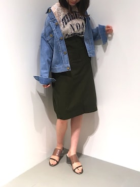 「クリアサンダル」｜「アイテム（ジャケット/アウター）」を使った、renapinmaruさん（レディース・162cm）の春コーディネート