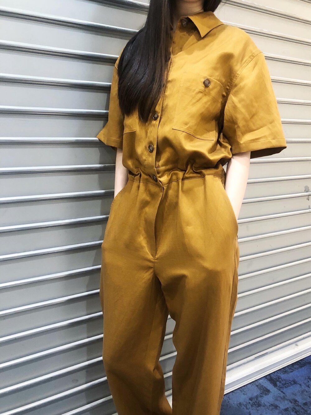 「GARAGE OF GOOD CLOTHING、ラフ、オトナカジュアル、リラックススタイル、夏コーデ、カジュアル、オールインワン、ジャンプスーツ、キャメル、メンズライク」｜「GARAGE OF GOOD CLOTHINGの【Special Price】オールインワン（オールインワン・サロペット、ブラウン系）」を使った、renapinmaruさん（レディース・162cm）の夏コーディネートの1枚目の写真