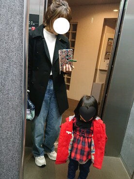 「UNIQLO（ユニクロ）のアイテム（デニムパンツ、ブルー系）」を使った、RMiiiさんの春コーディネート