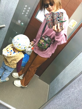「GU（ジーユー）のアイテム（その他パンツ、ブラウン系）」を使った、RMiiiさんの春コーディネート
