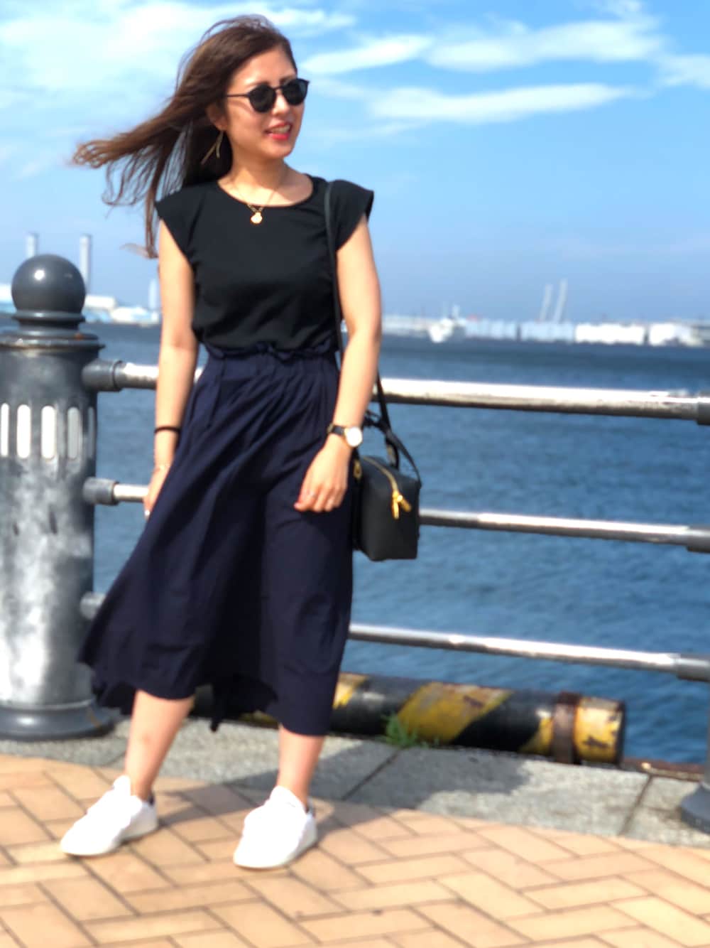 「スカート×スニーカー、スカートコーデ、adidas originals、スニーカー女子、おしゃれさんと繋がりたい」｜「IZIPIZIのIZIPIZI / イジピジ D SUN（サングラス、ブラック系）」を使った、shooookoさん（レディース・154cm）の夏コーディネートの1枚目の写真