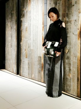 「DIESEL（ディーゼル）のアイテム（クラッチバッグ）」を使った、minamiyukiさん（レディース・158cm）の秋コーディネート