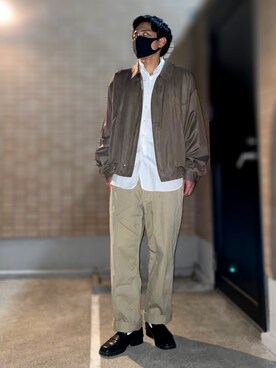 「COS（コス）のアイテム（シューズ）」を使った、えもさん（メンズ・169cm）の春コーディネート