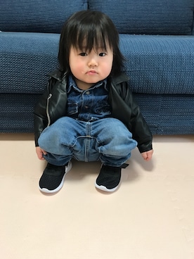 「ナイキスニーカー」｜「アイテム（ライダースジャケット）」を使った、saku*さん（キッズ・60cm）の冬コーディネート