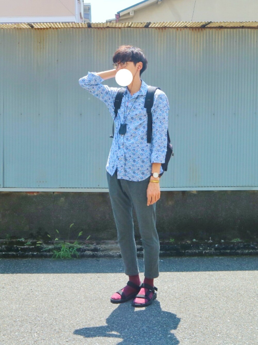 「シンプル、シャツスタイル、きれいめカジュアル、なのか？、teva、靴下ミスチョイス😭、メガネ男子、ぼっち、このまま結婚できずに死ぬ、おーはしレコード」｜「BARNEYS NEWYORKのcanclini 1925 （シャツ/ブラウス、ブルー系）」を使った、おーはしくんさん（メンズ・173cm）の夏コーディネートの1枚目の写真