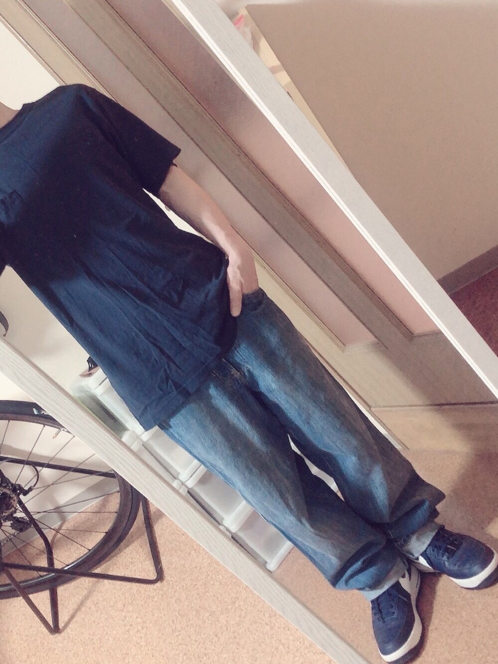 「ゆるコーデ、デニム、NIKE AIR FORCE、Champion、MARITHE+FRANCOIS GIRBAUD」｜「MARITHE + FRANCOIS GIRBAUDのアイテム（デニムパンツ、ブルー系）」を使った、mikkun_8888さん（メンズ・167cm）の夏コーディネートの1枚目の写真