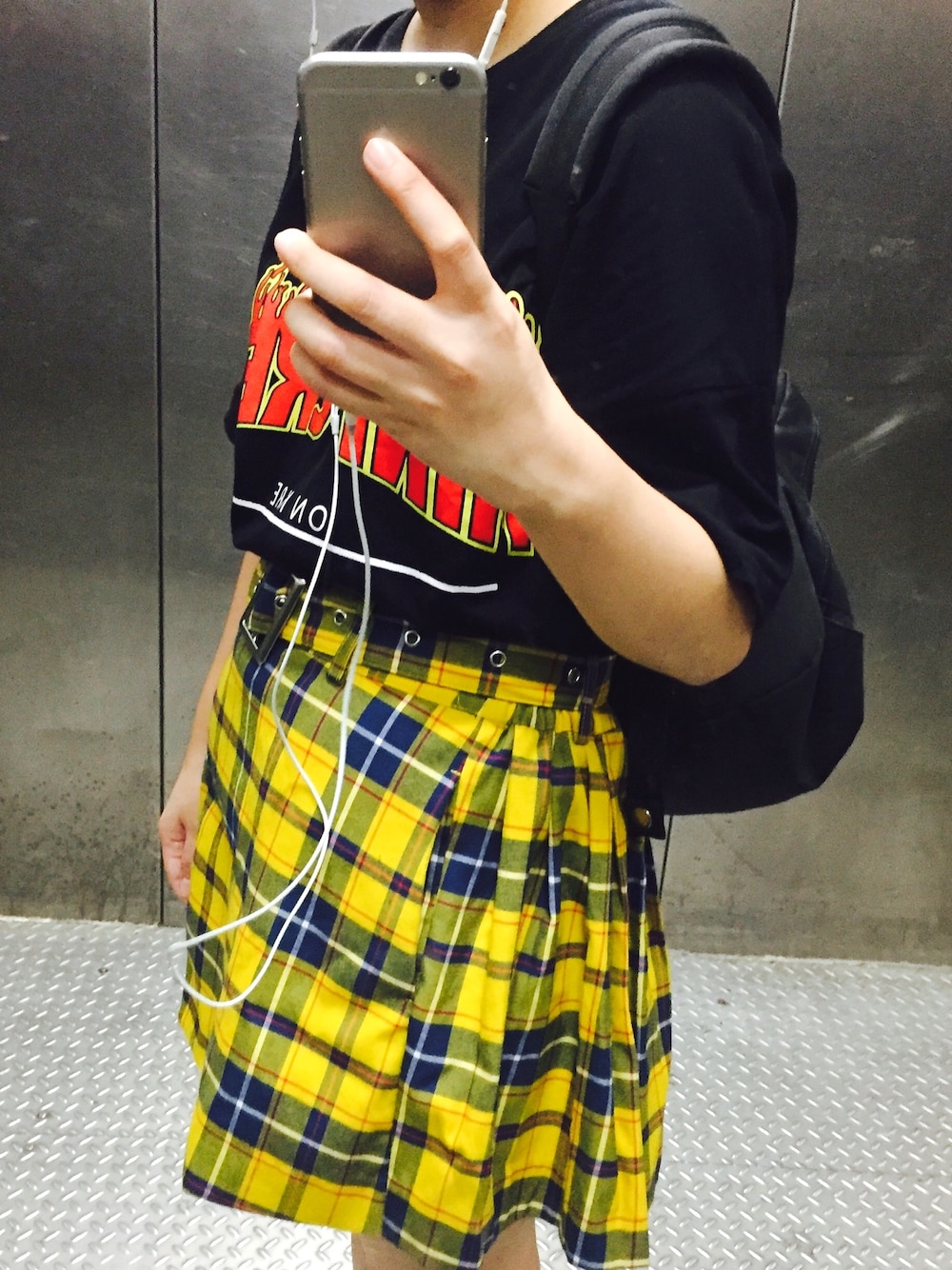 「ootd、outfit、summer、minicream、WEGO、Taiwan、TAIPEI」｜「WEGOのアイテム（スカート、イエロー系）」を使った、YOYIさん（レディース・155cm）の夏コーディネートの1枚目の写真