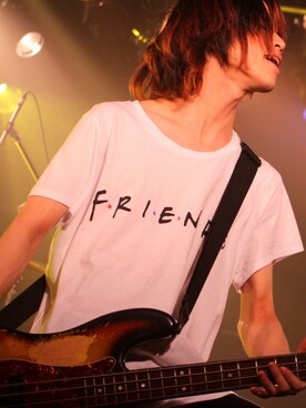 「H&M（エイチ・アンド・エム）のアイテム（Tシャツ/カットソー、ホワイト系）」を使った、くさん（メンズ）の春コーディネート