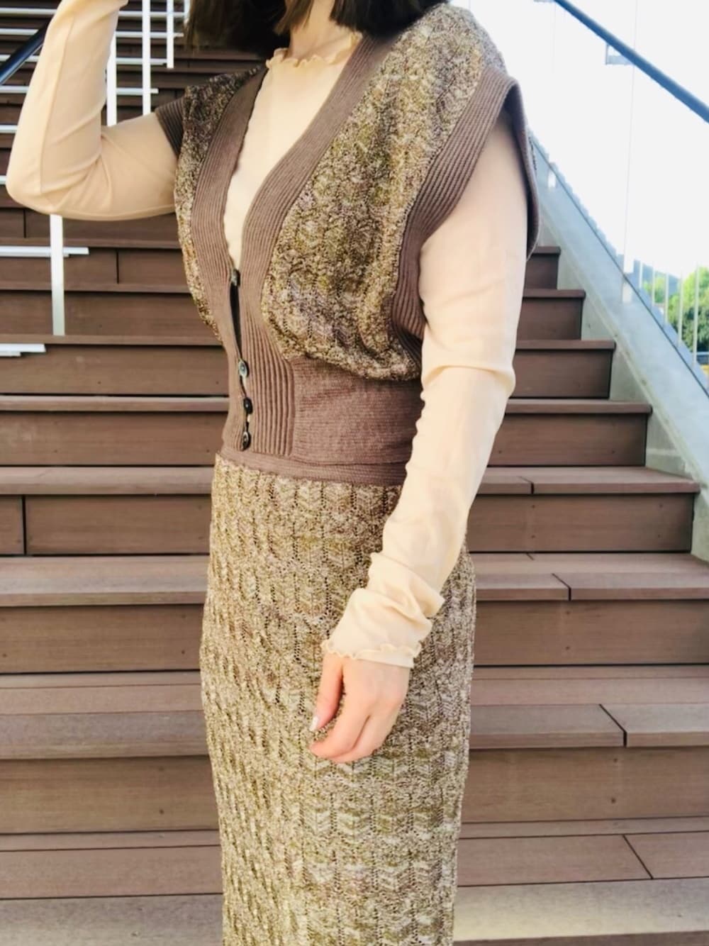 「カジュアルコーデ、ラクチンコーデ、大人カジュアル、今日のコーデ、大人コーデ、TODAYFUL、アラフォー、セットアップ、ベージュ、スカート」｜「TODAYFULのレースニットビスチェ（ベスト、イエロー系）」を使った、ボブさん（レディース・159cm）の春コーディネートの1枚目の写真