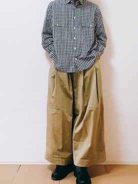 「SHINYAKOZUKA（シンヤコヅカ）のアイテム（チノパンツ）」を使った、ゆーさん（メンズ・165cm）の夏コーディネート