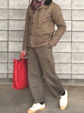 ショルダーバッグを使った 赤バッグ のメンズ人気ファッションコーディネート Wear