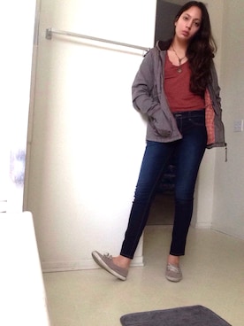 「BILLABONG（ビラボン）のアイテム（ダウンジャケット/コート）」を使った、Monique さん（レディース・170cm）の冬コーディネート