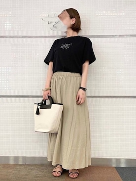 「ビッグトート」｜「アイテム（スカート）」を使った、AKIRAさん（レディース・158cm）の春コーディネート