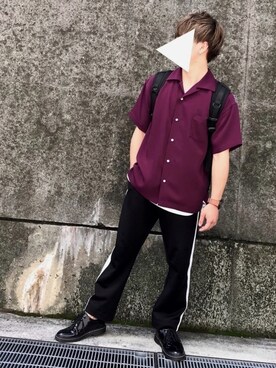 TAKUMi*使用「UNITED TOKYO（サテンオープンカラーシャツ）」的時尚穿搭